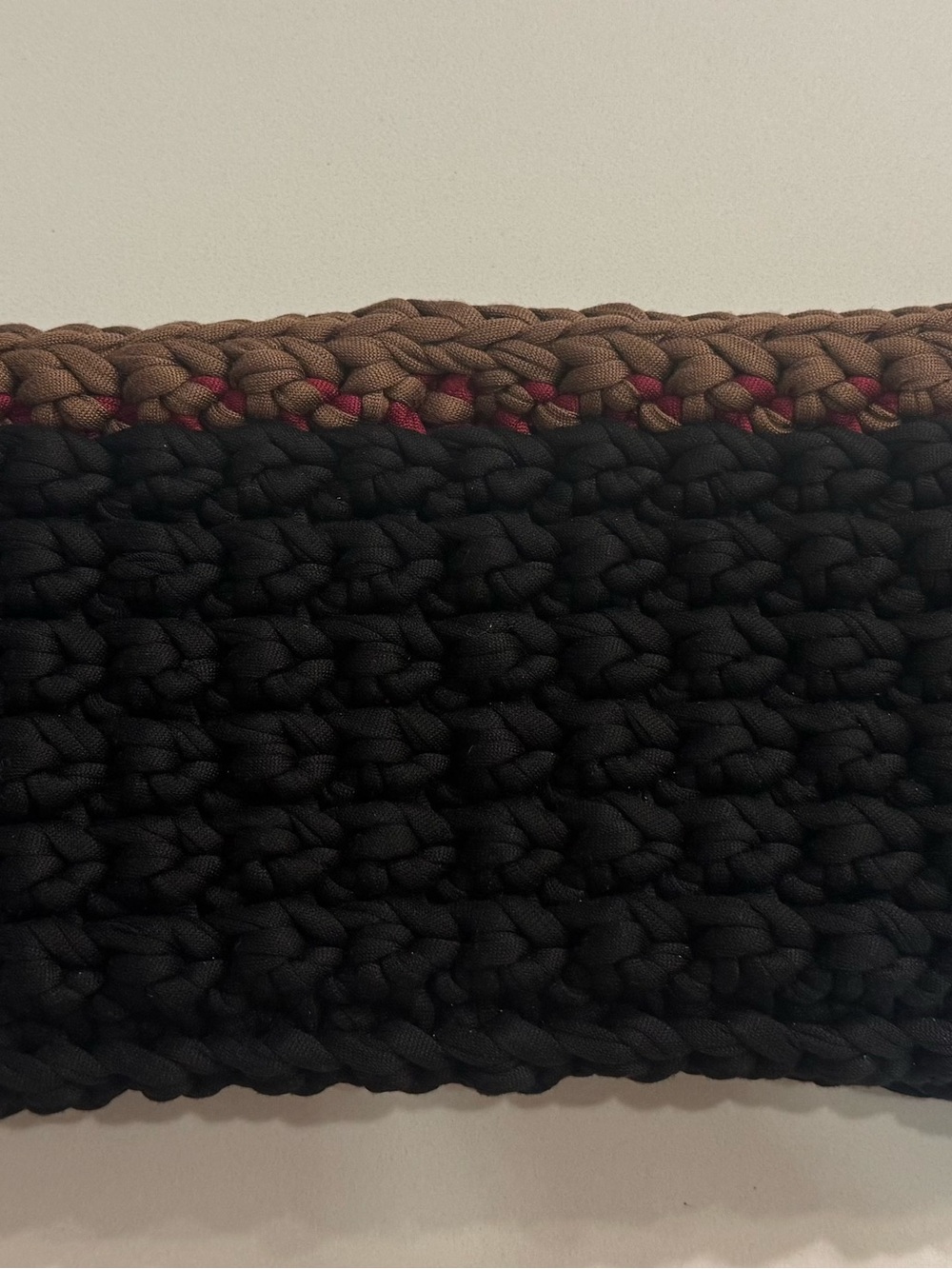 Bonita Bolso Handmade Woven Black and Brown Braided Clutch with Subtle Red Accen